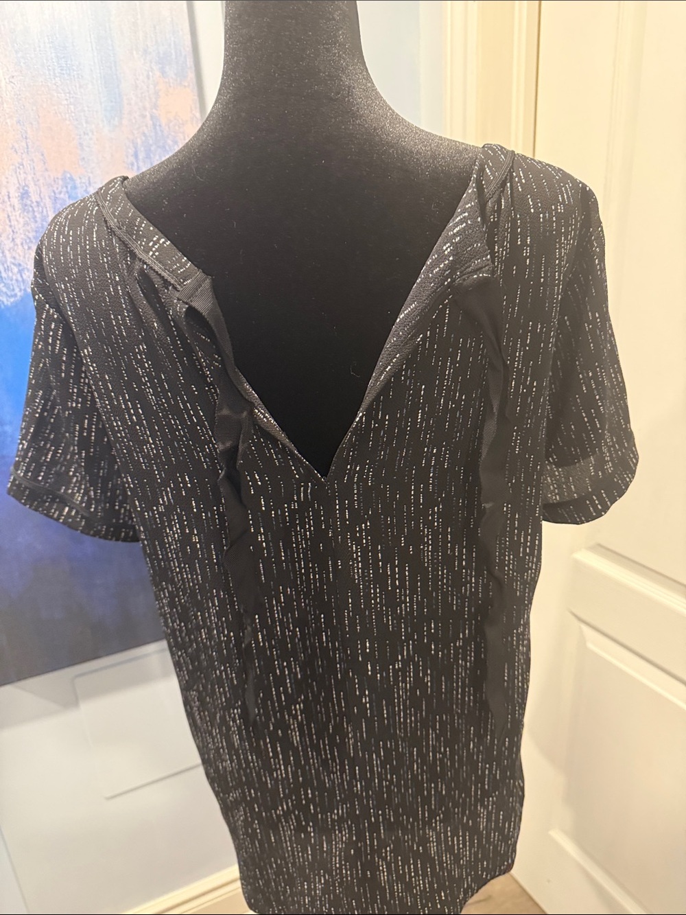 Buy 2 for 20$✌🏻 RW&CO. Black Short-Sleeve Shimmer Knit Tee - Picture 6 of 7